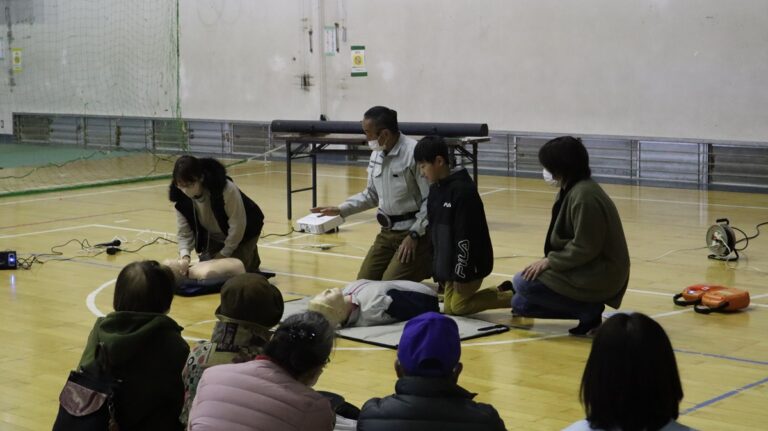 お子さんから年配の方々まで幅広く参加されていました。(南小学校