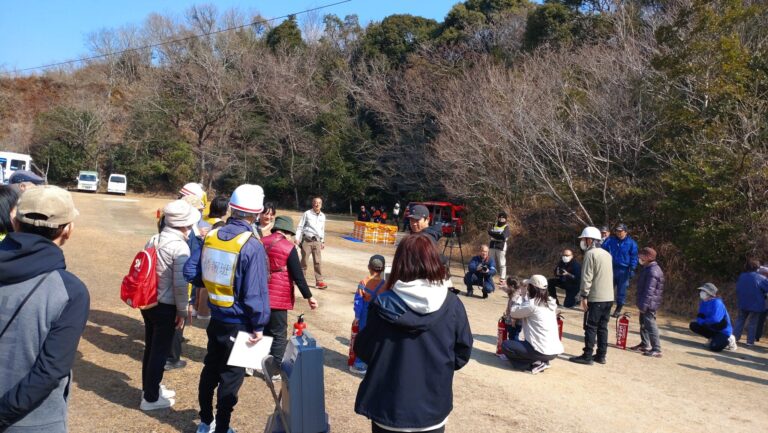 水消火器による消火訓練