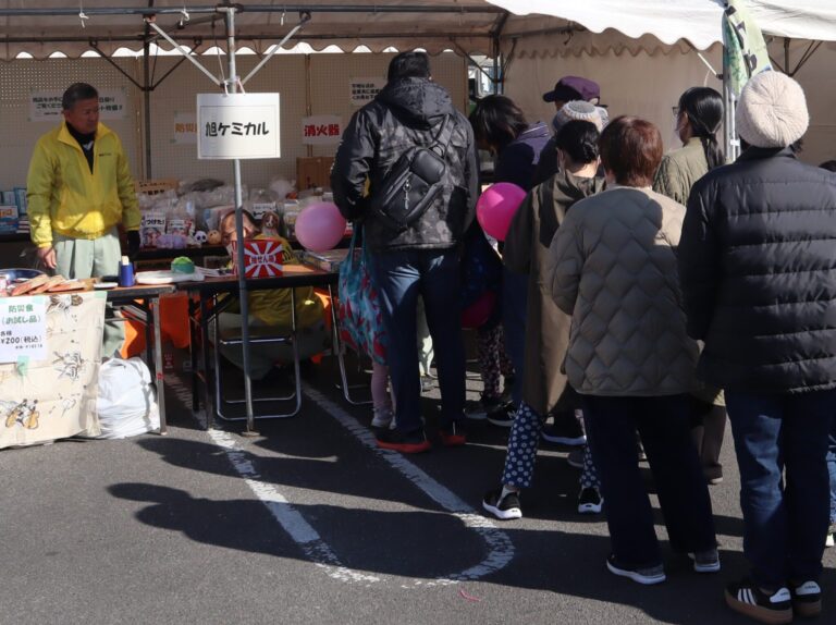 ブースでお客様の列が…（汗