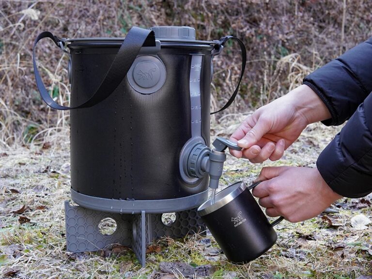 台座の上に設置しての使用例